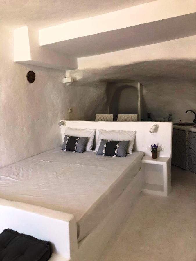 Salty Kisses And Sandy Toes Firopotamos Exterior foto